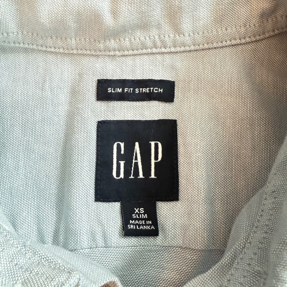 TWO GAP Button Down Dress Shirts - Picture 5 of 16